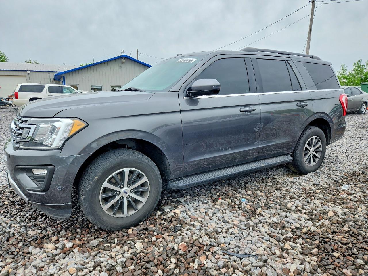 Salvage Ford Expedition Image