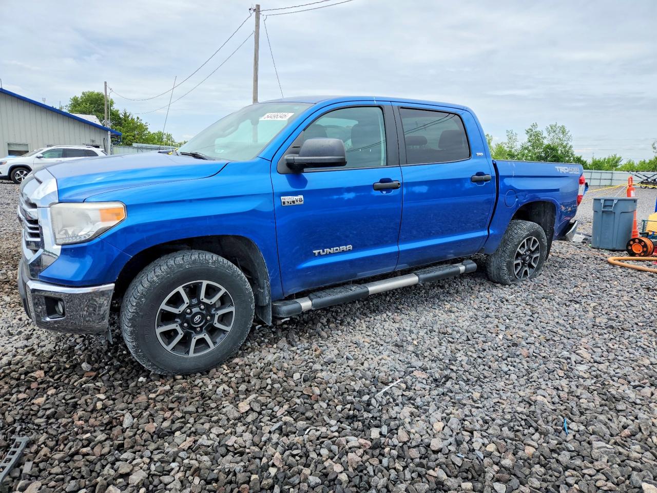 Salvage Toyota Tundra Image