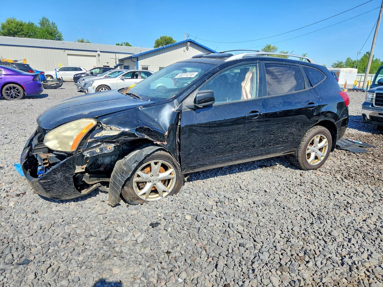 Salvage Nissan Rogue Image