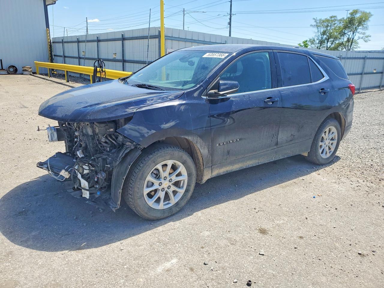 Salvage Chevrolet Equinox Image