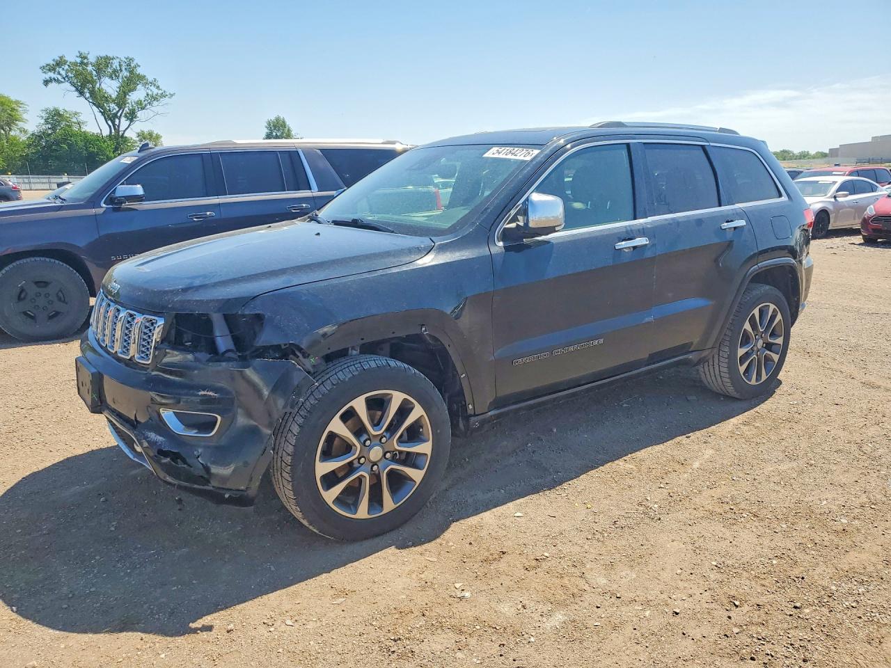 Salvage Jeep Cherokee Image