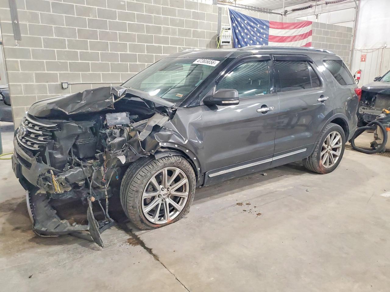 Salvage Ford Explorer Image