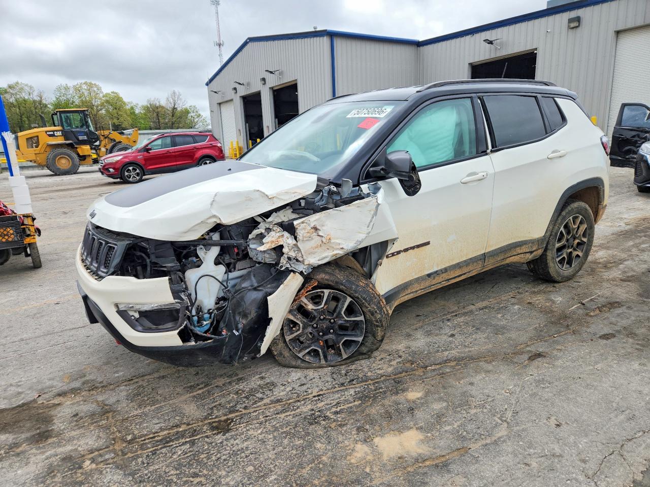 Salvage Jeep Compass Image