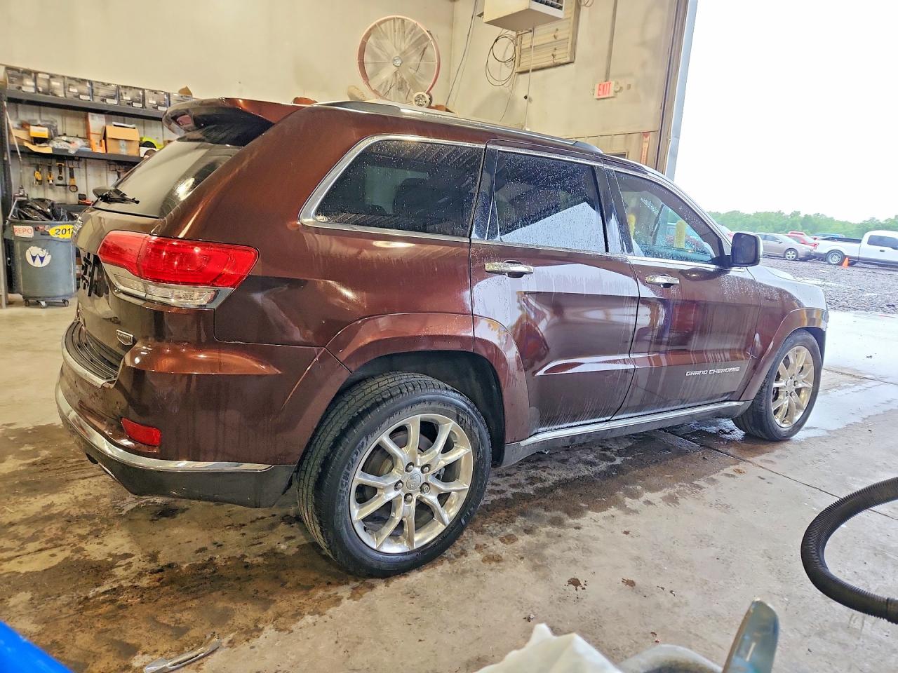 Jeep Cherokee Summit