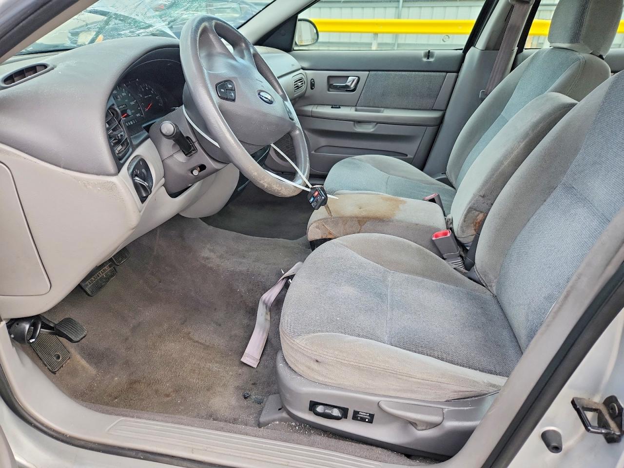 Ford Taurus Se