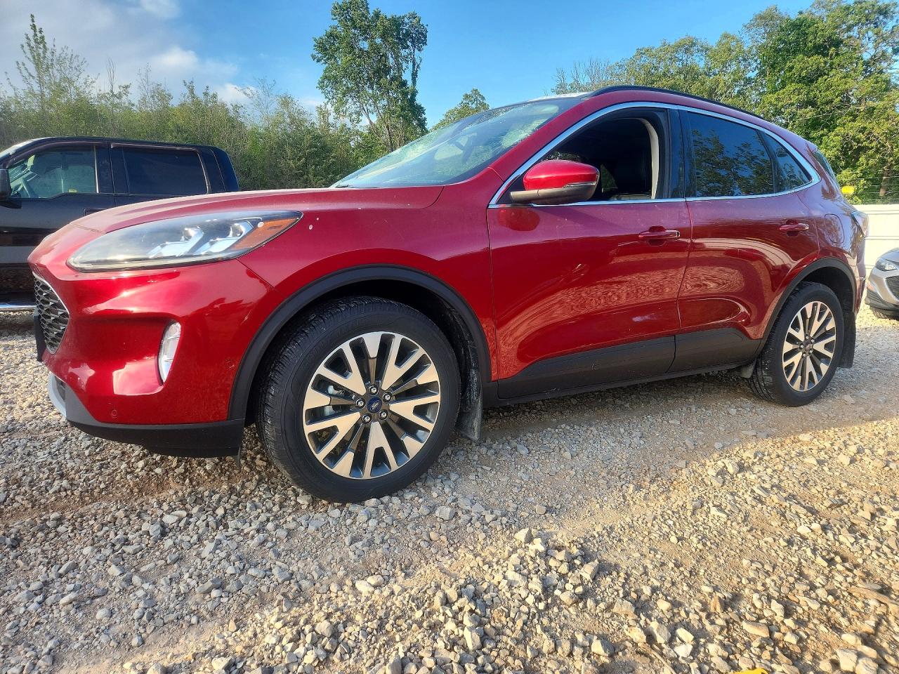 Salvage Ford Escape Image