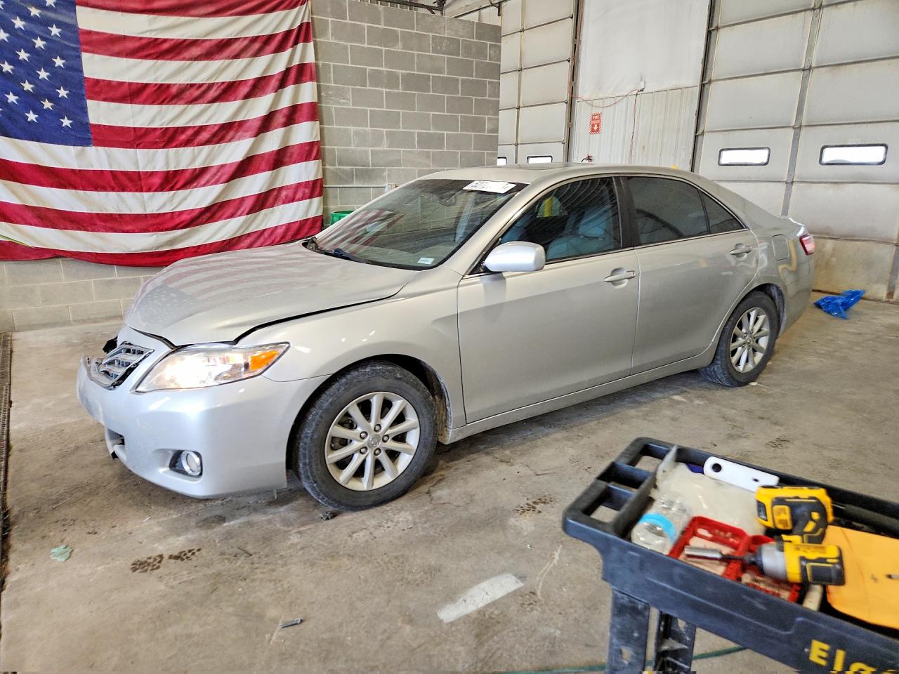 Salvage Toyota Camry Image