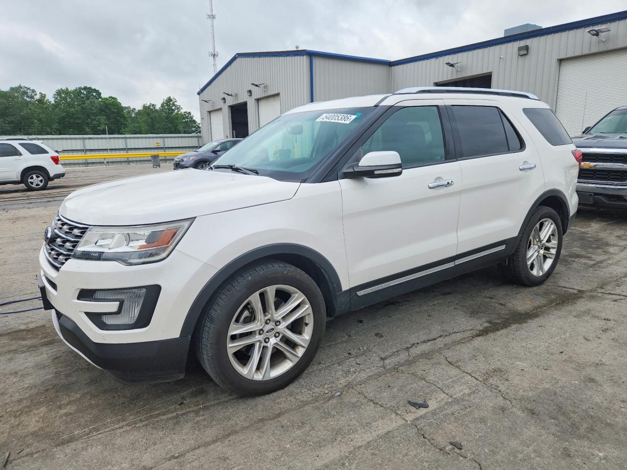 Salvage Ford Explorer Image