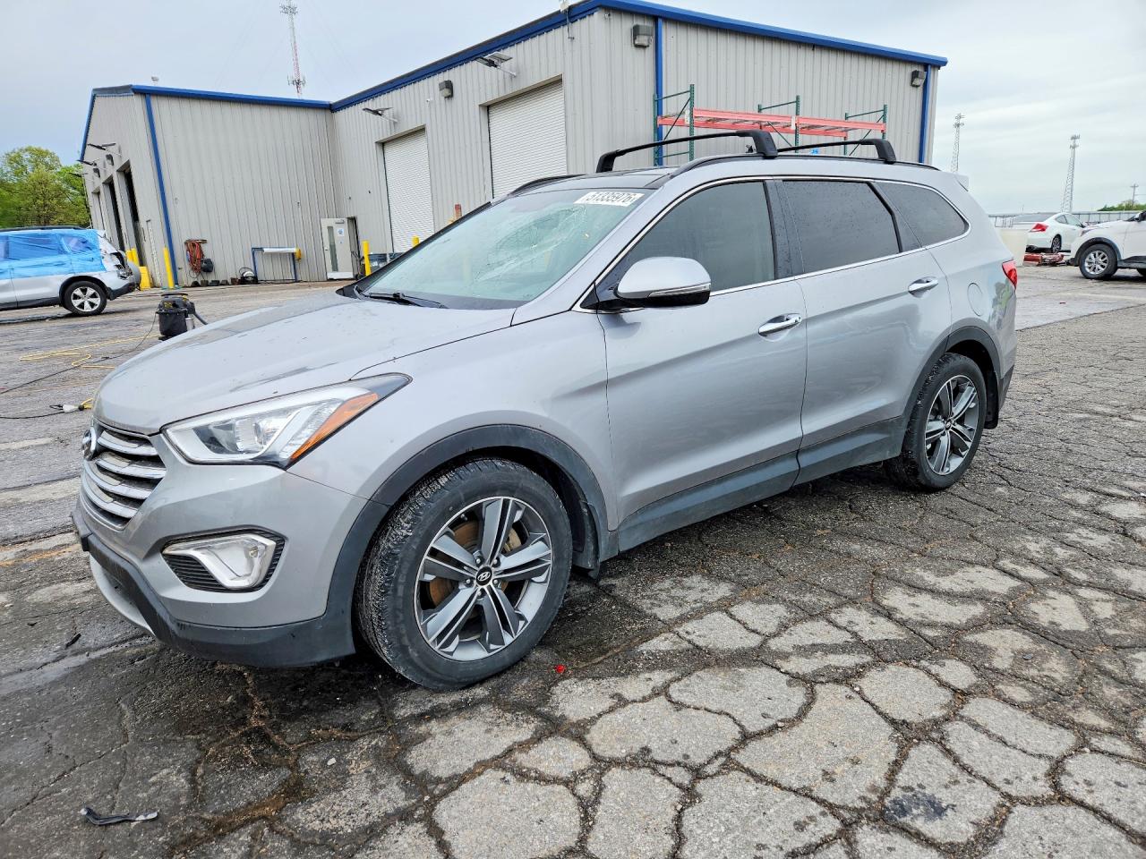 Salvage Hyundai SANTA FE Image