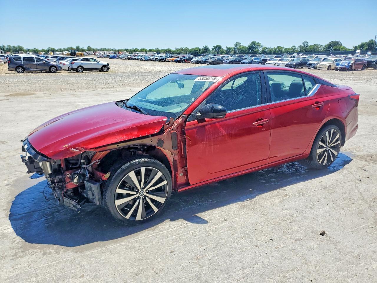 Salvage Nissan Altima Image