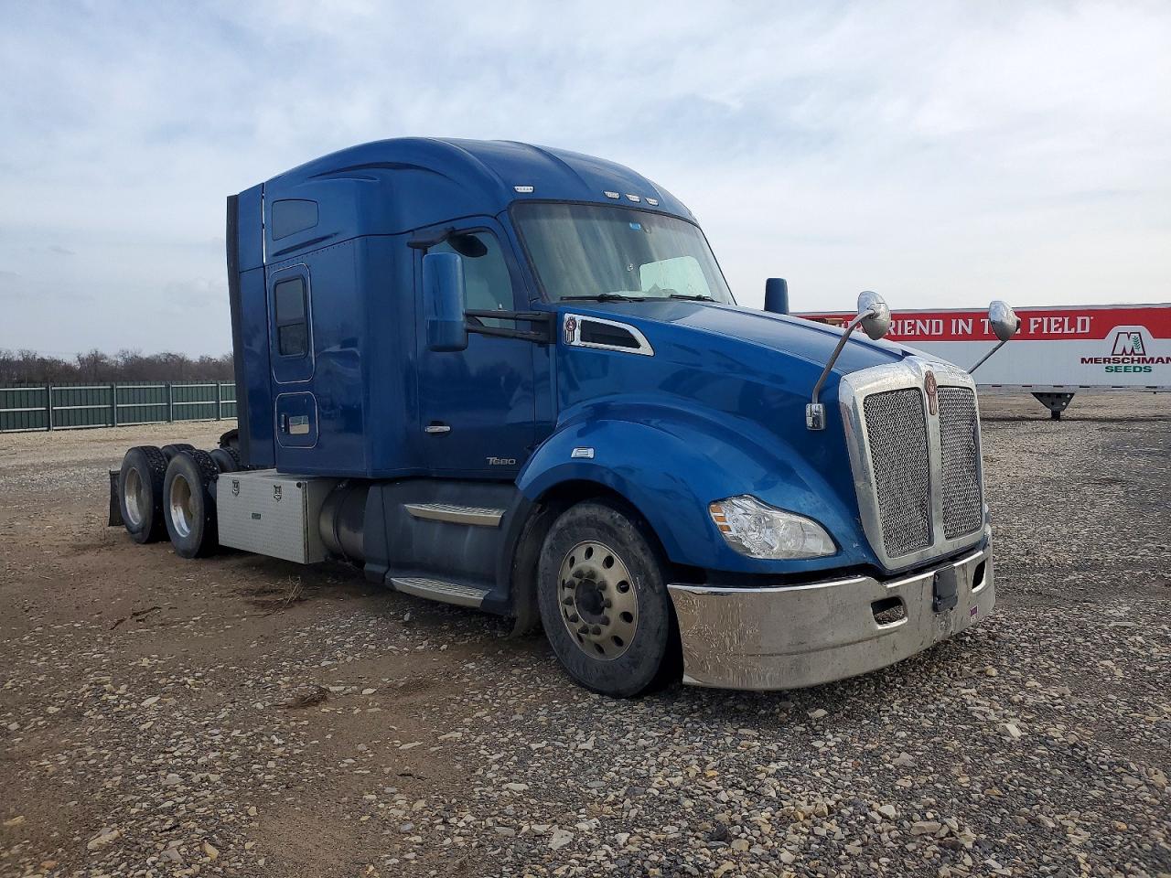 Salvage Kenworth T680 Image