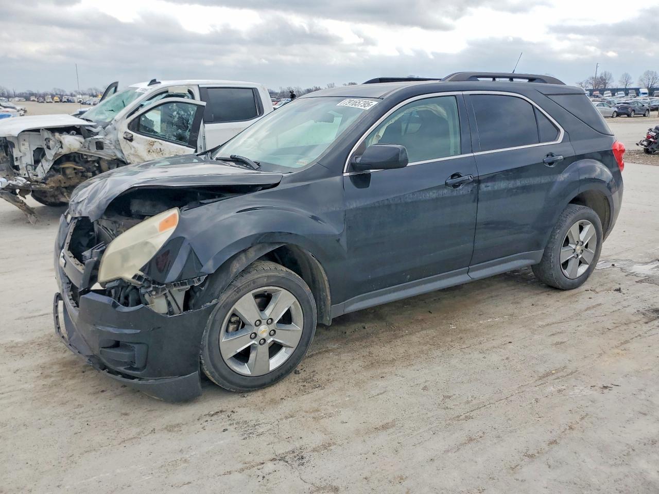 Salvage Chevrolet Equinox Image