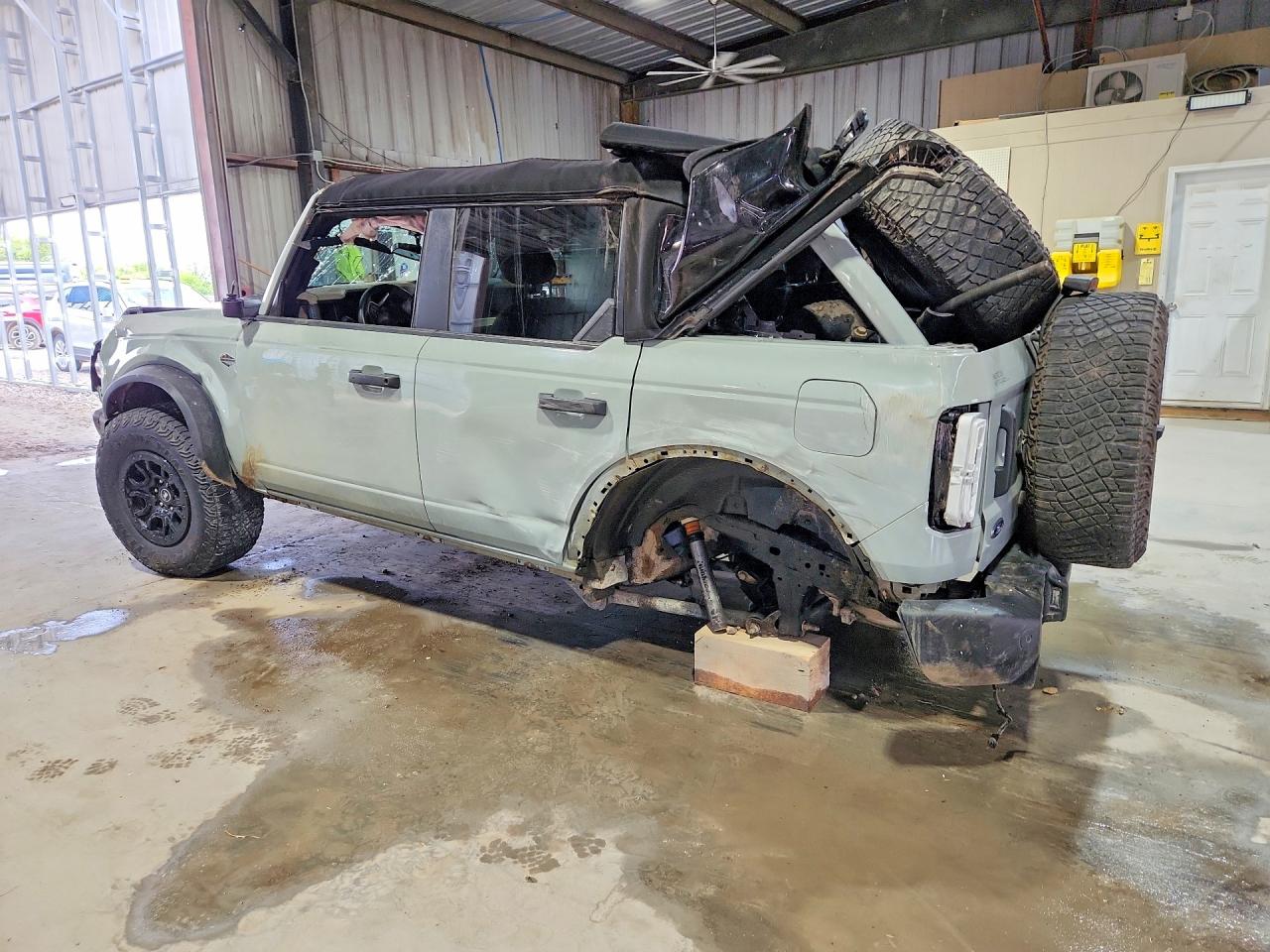 Ford Bronco Base