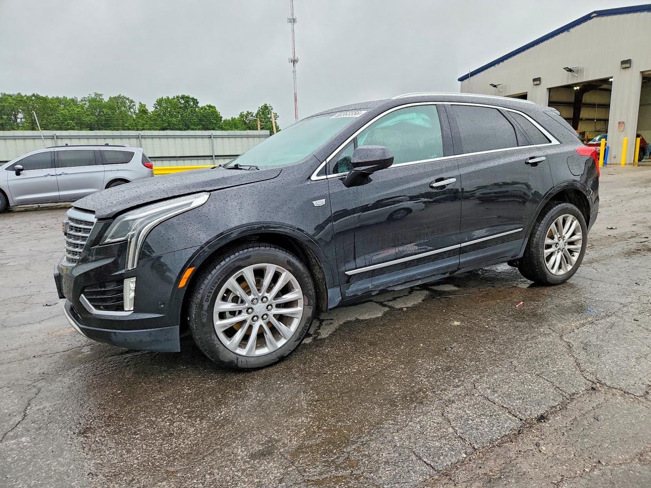 Salvage Cadillac XT5 Image