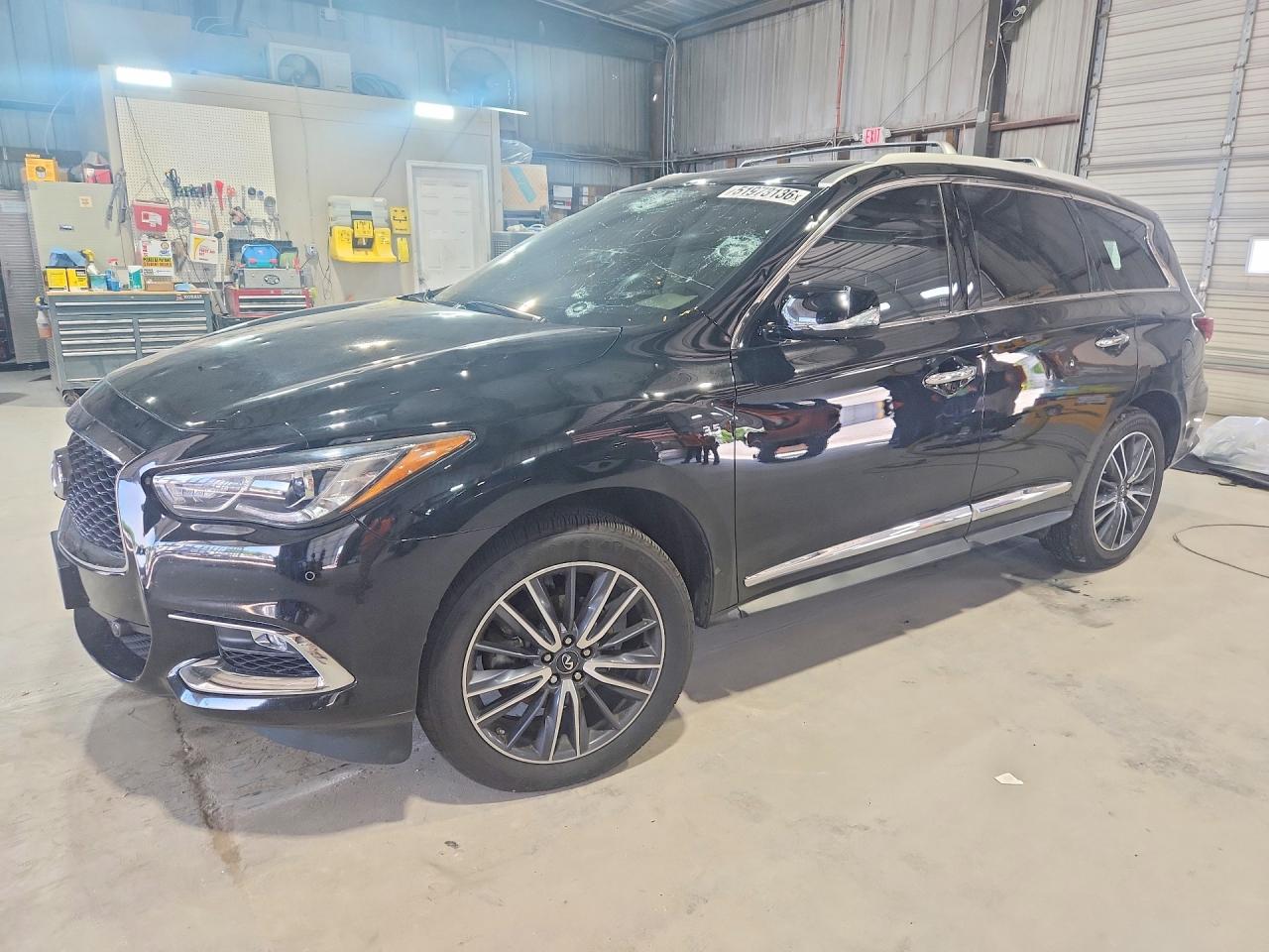 Salvage INFINITI Qx Image