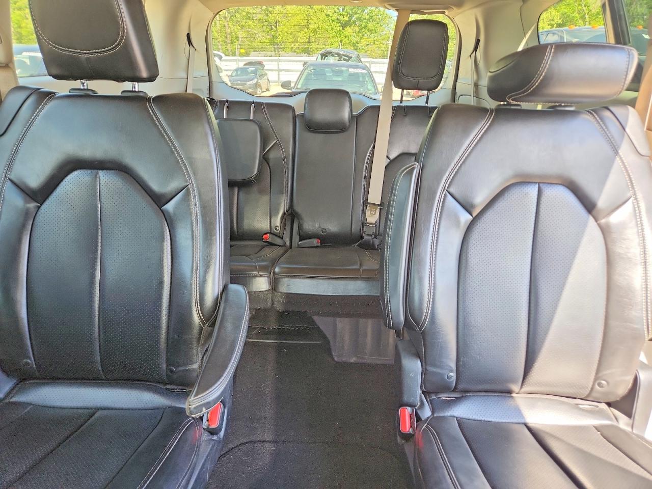 Chrysler Minivan Lxi