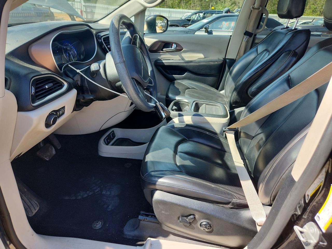 Chrysler Minivan Lxi