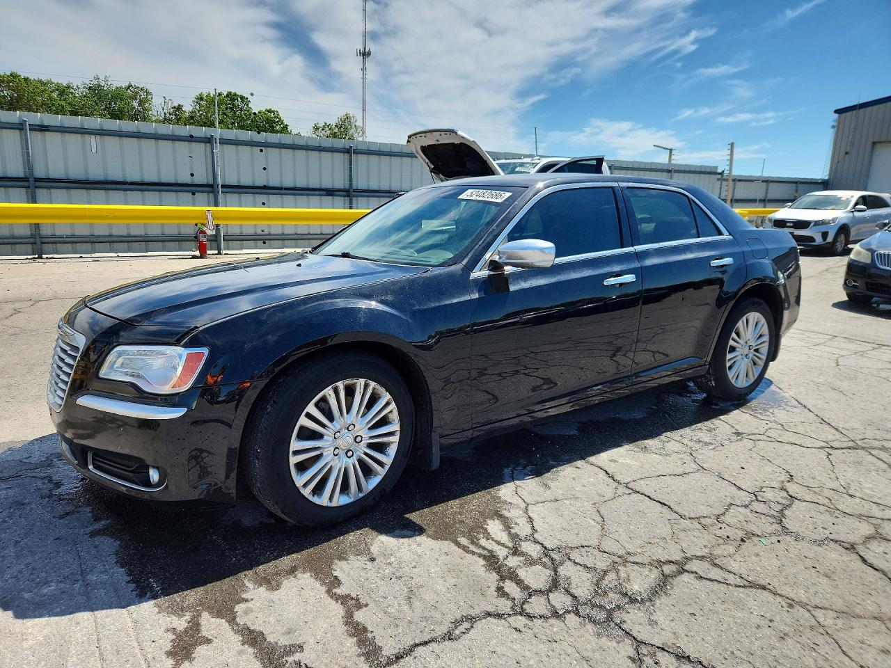 Salvage Chrysler 300 Image