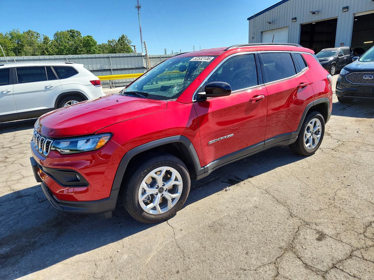 Salvage Jeep Compass Image