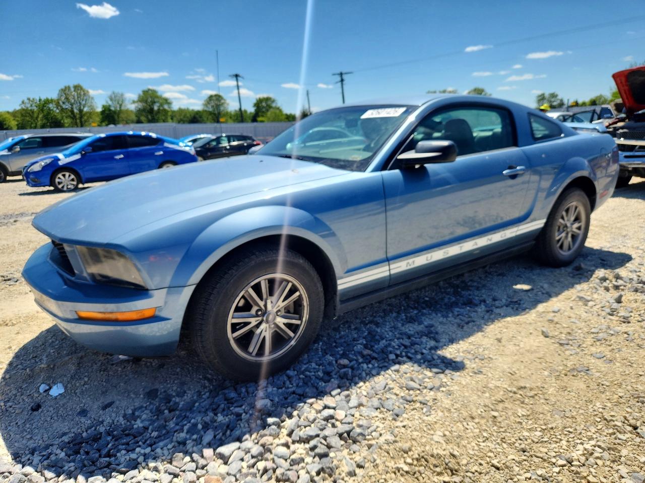 Salvage Ford Mustang Image