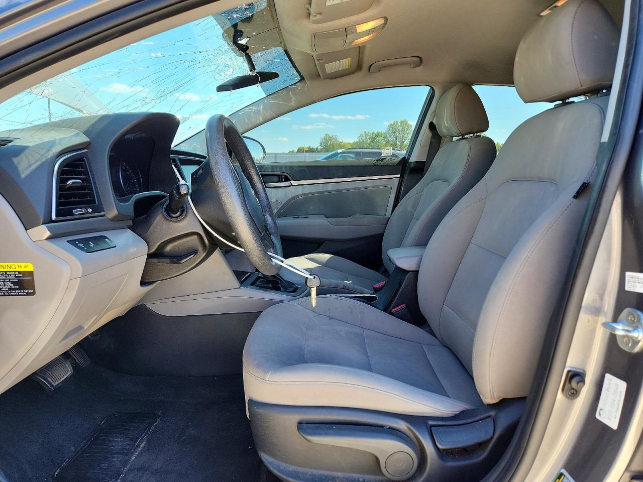 Hyundai ELANTRA Sel
