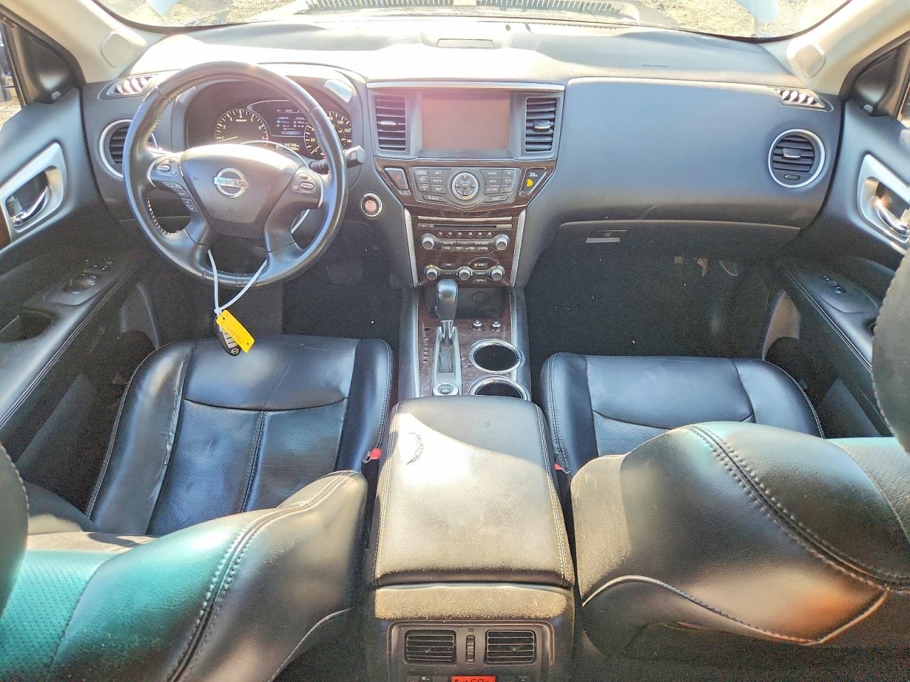 Nissan Pathfinder Platinum