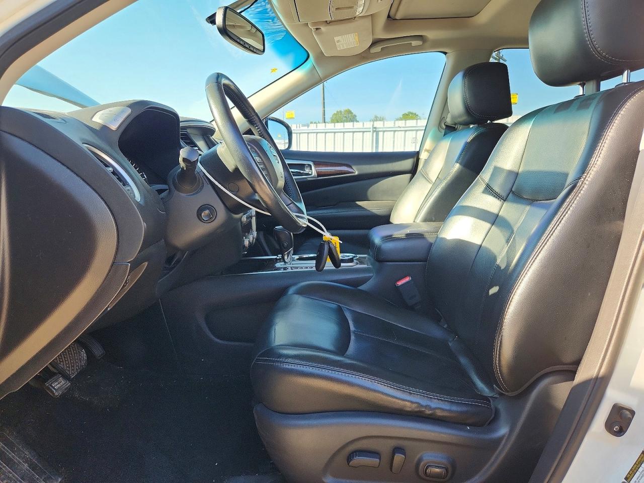 Nissan Pathfinder Platinum