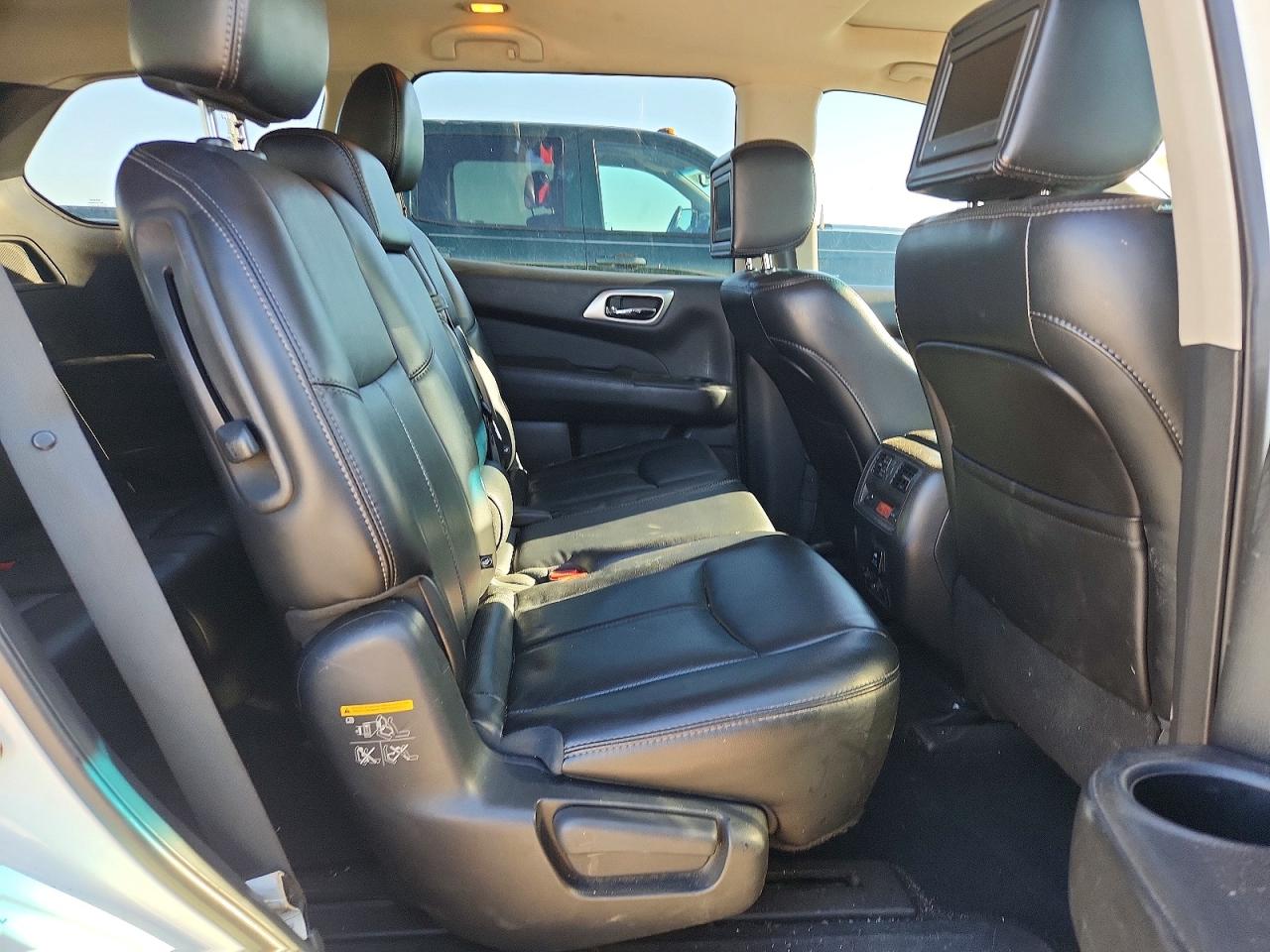 Nissan Pathfinder Platinum