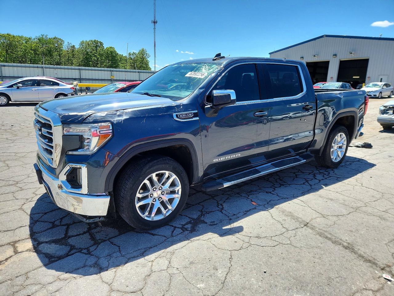 Salvage GMC Sierra Image