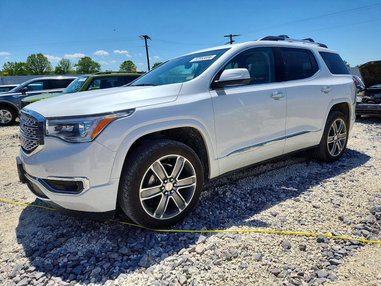 Salvage GMC Acadia Image