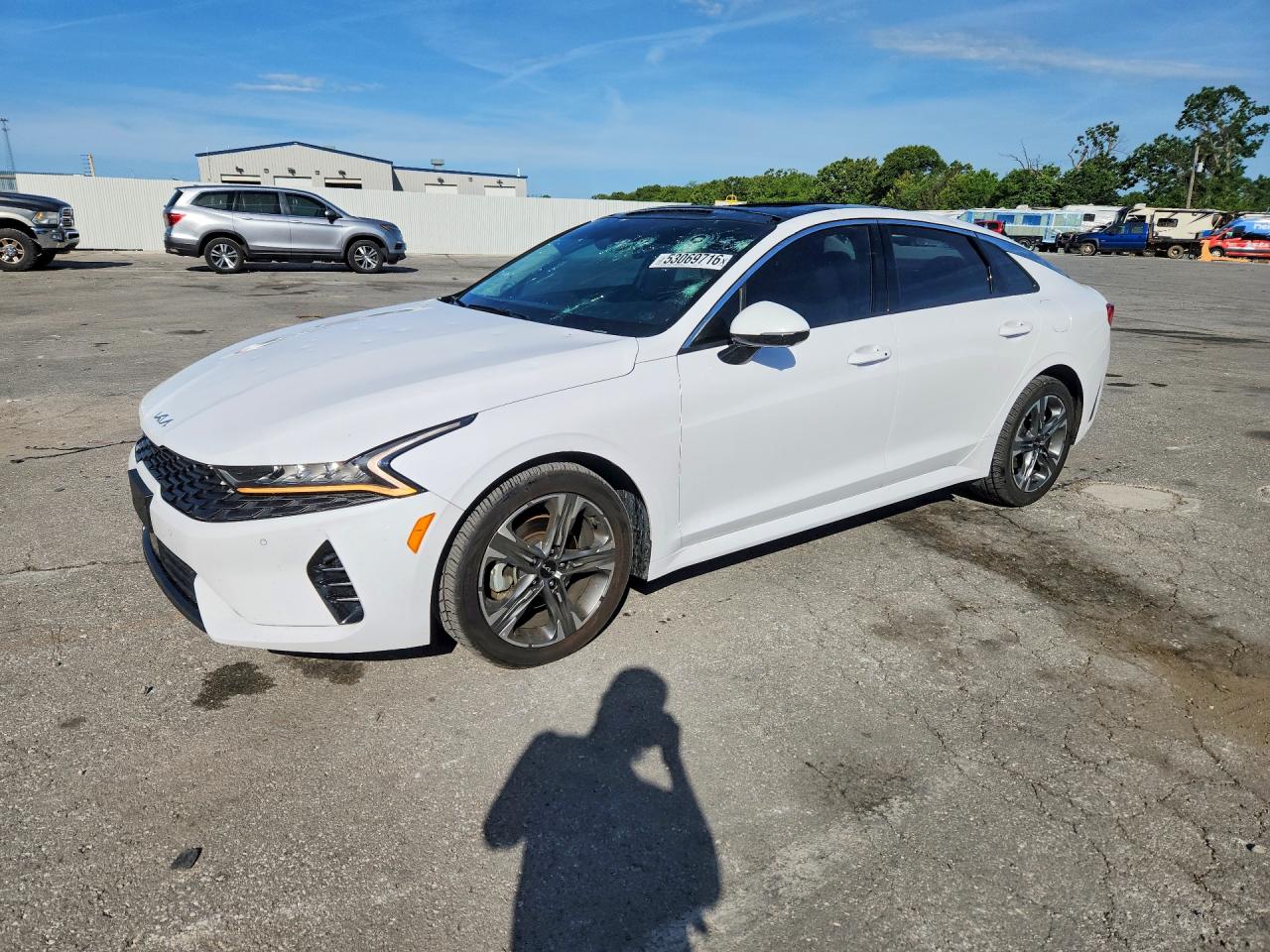 Salvage Kia K5 Image