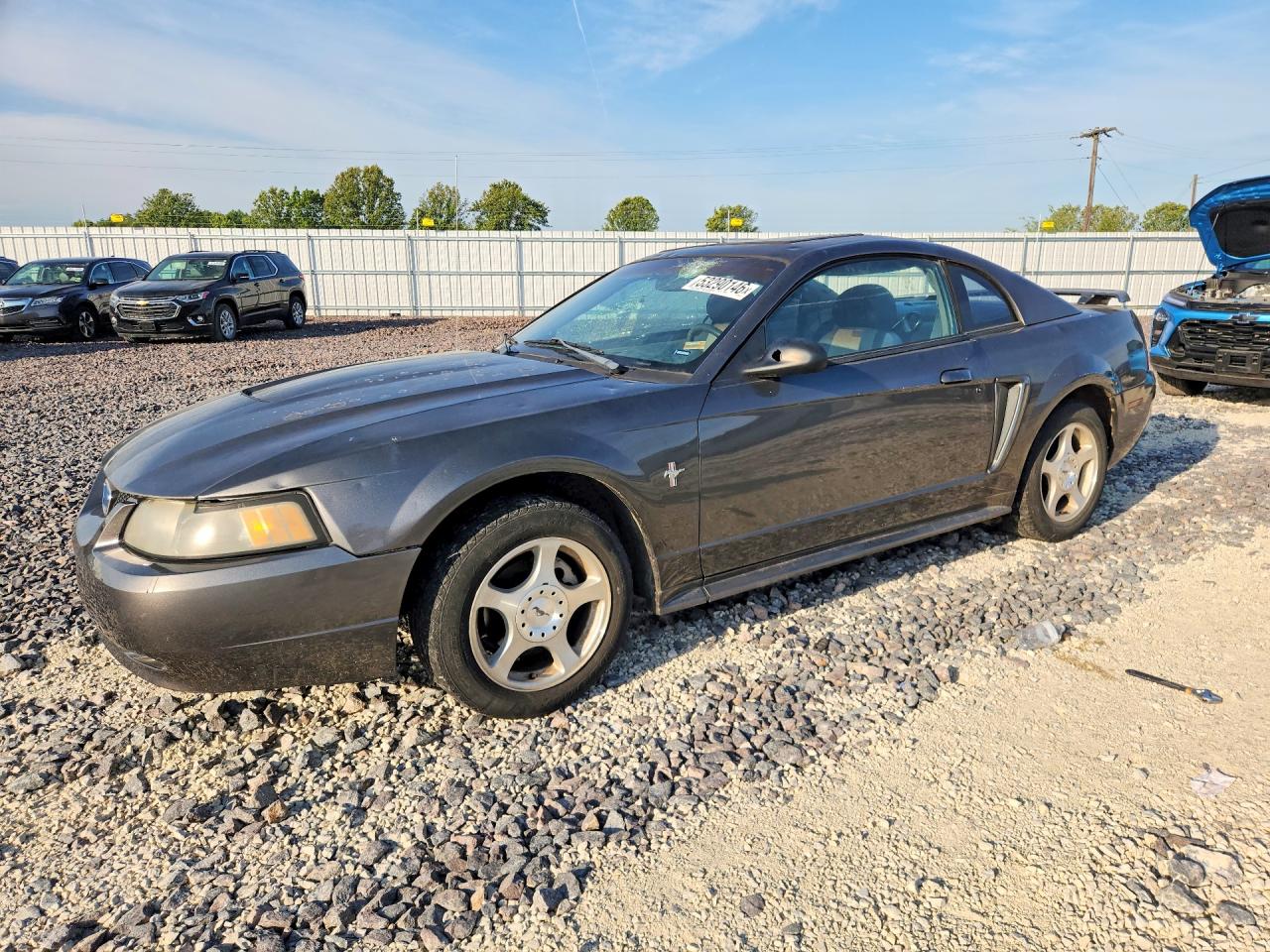 Salvage Ford Mustang Image