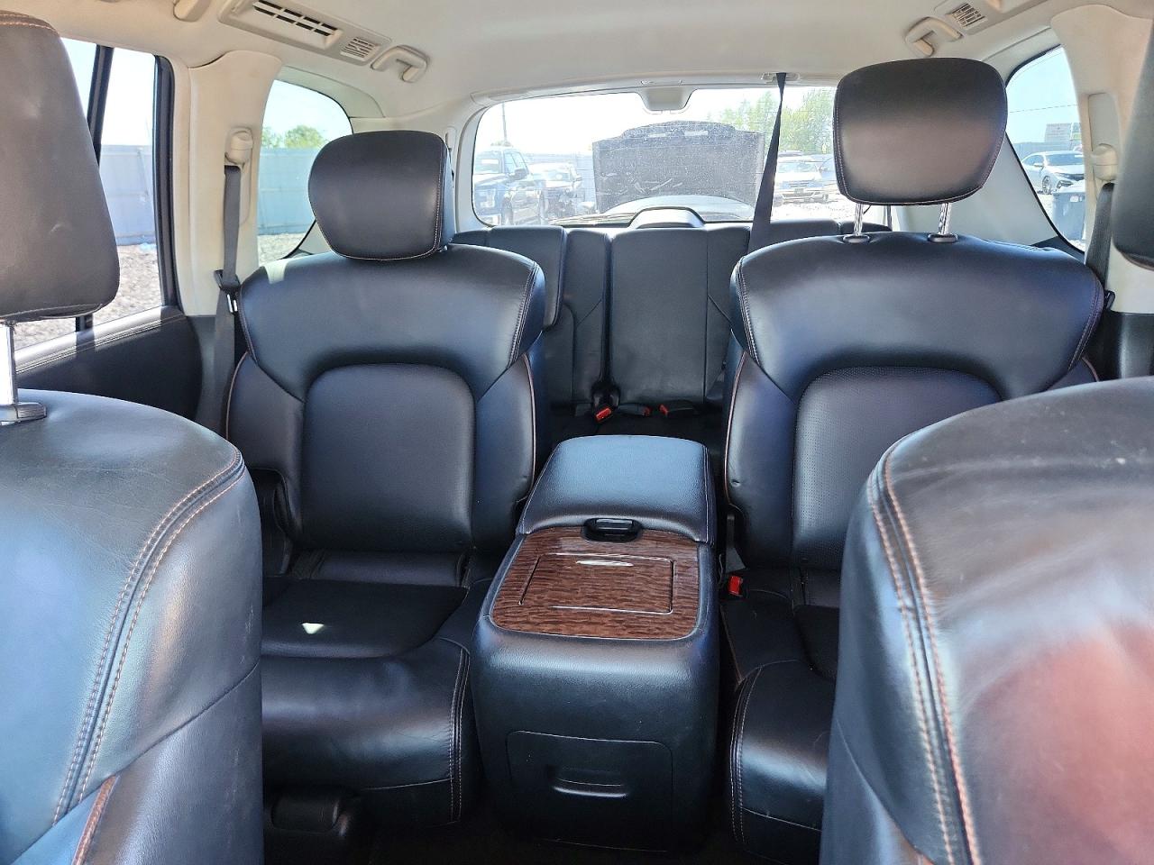 Nissan Armada Platinum