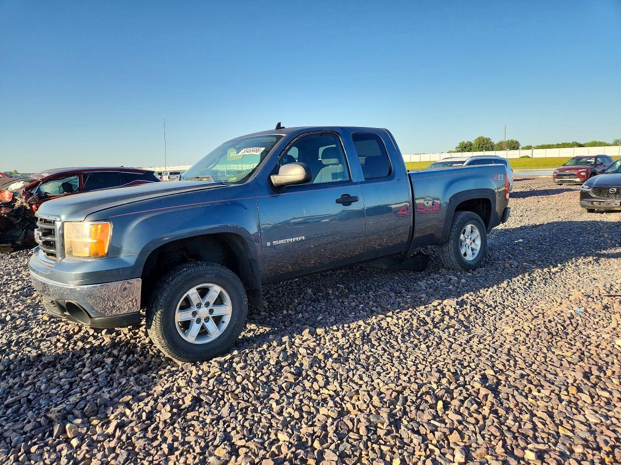 Salvage GMC Sierra Image