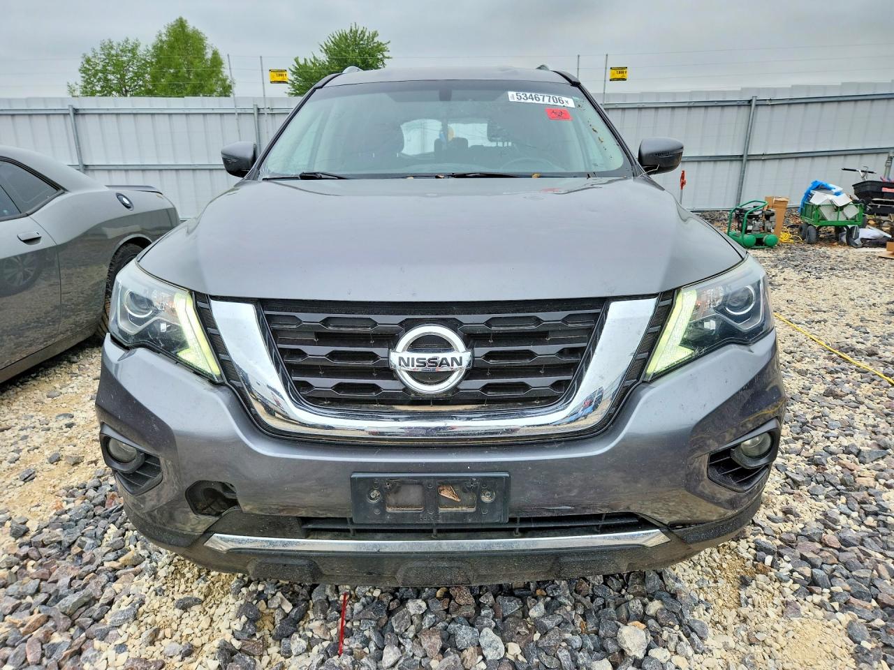 Nissan Pathfinder Sv