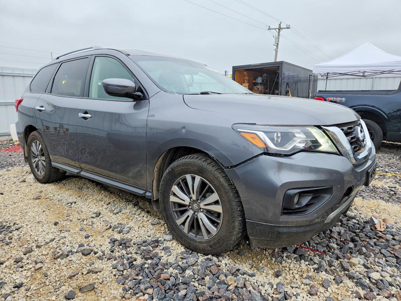 Nissan Pathfinder Sv