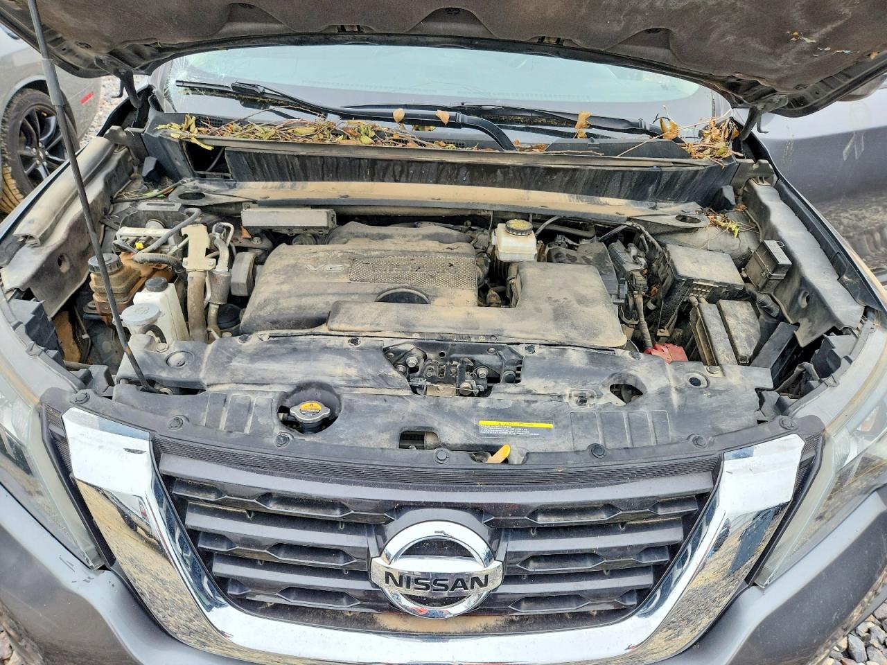 Nissan Pathfinder Sv