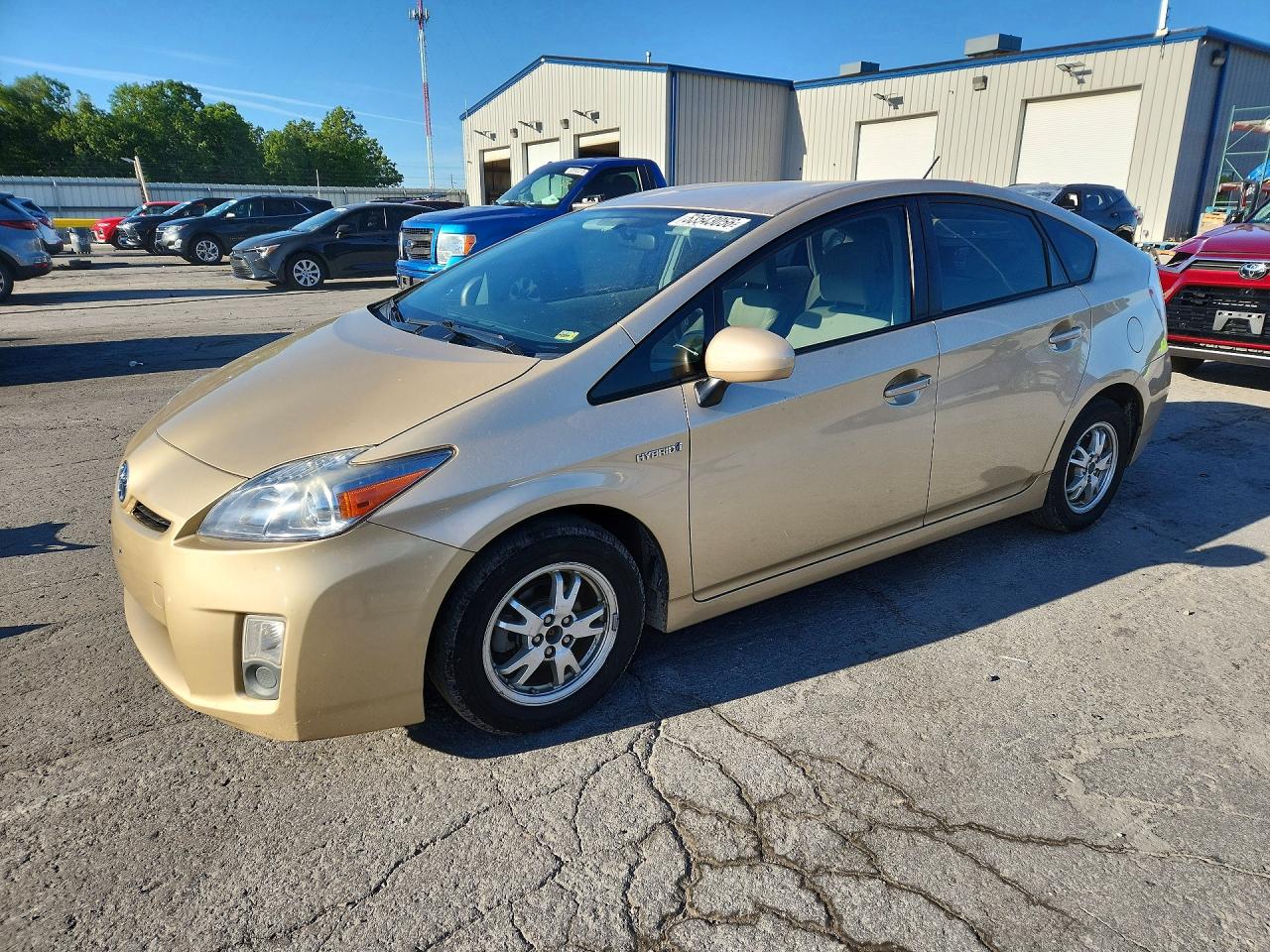Salvage Toyota Prius Image