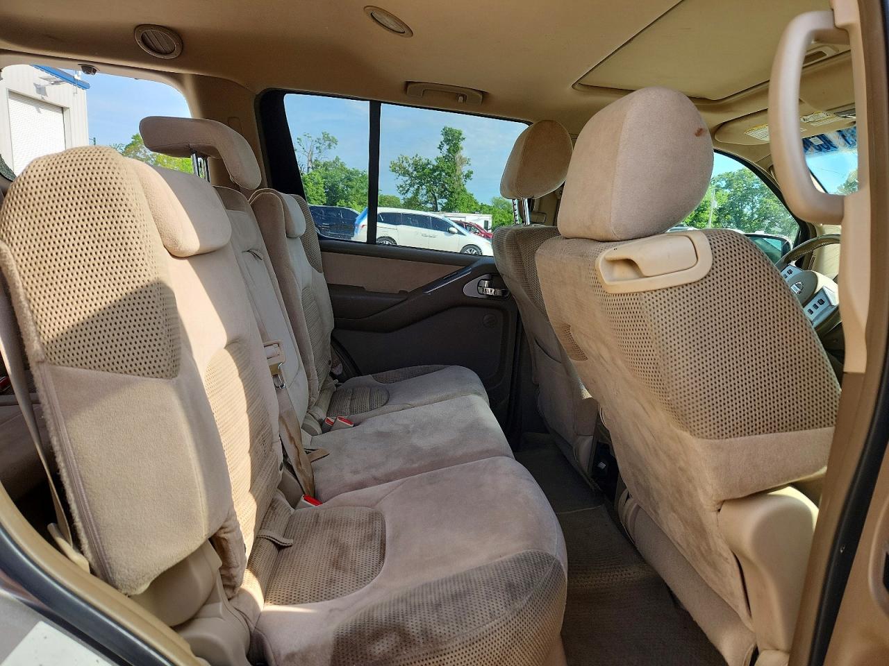 Nissan Pathfinder S