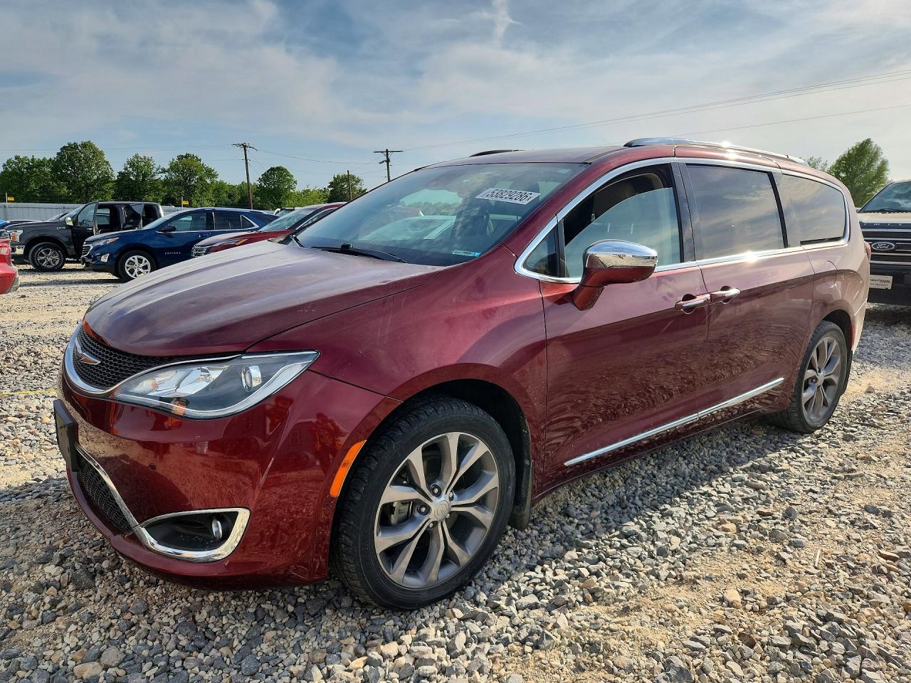 Salvage Chrysler Pacifica Image