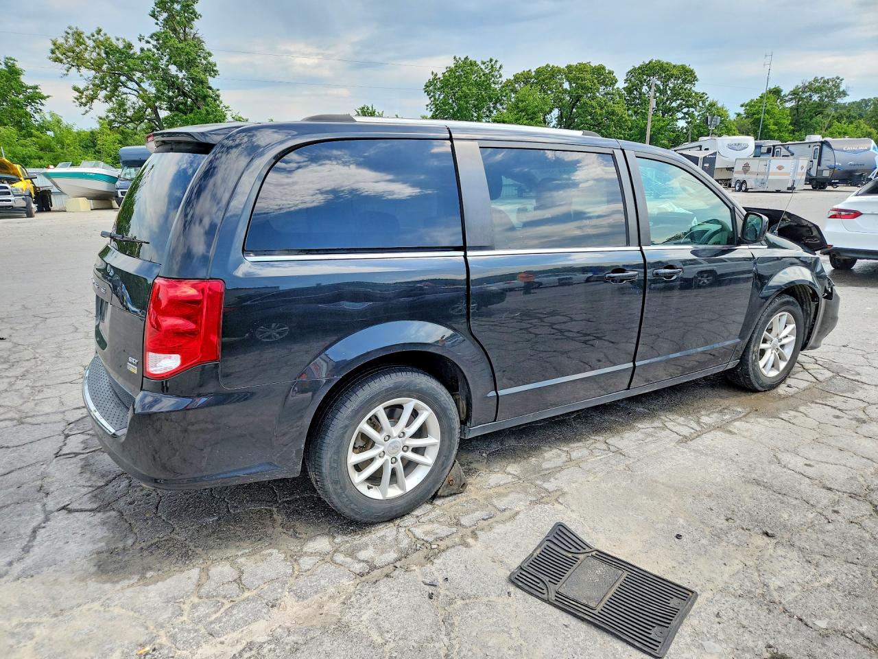 Dodge Caravan Sxt