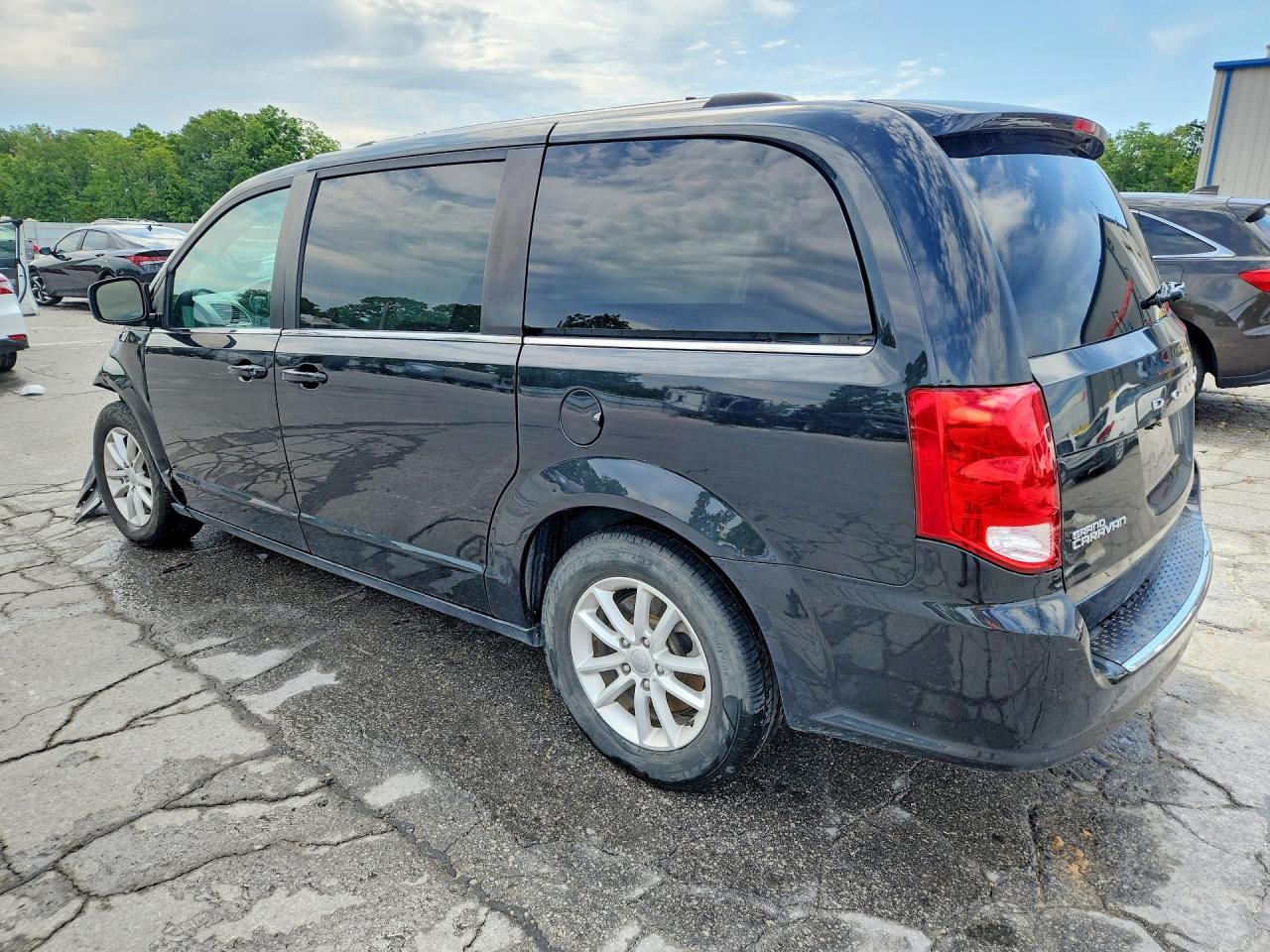 Dodge Caravan Sxt