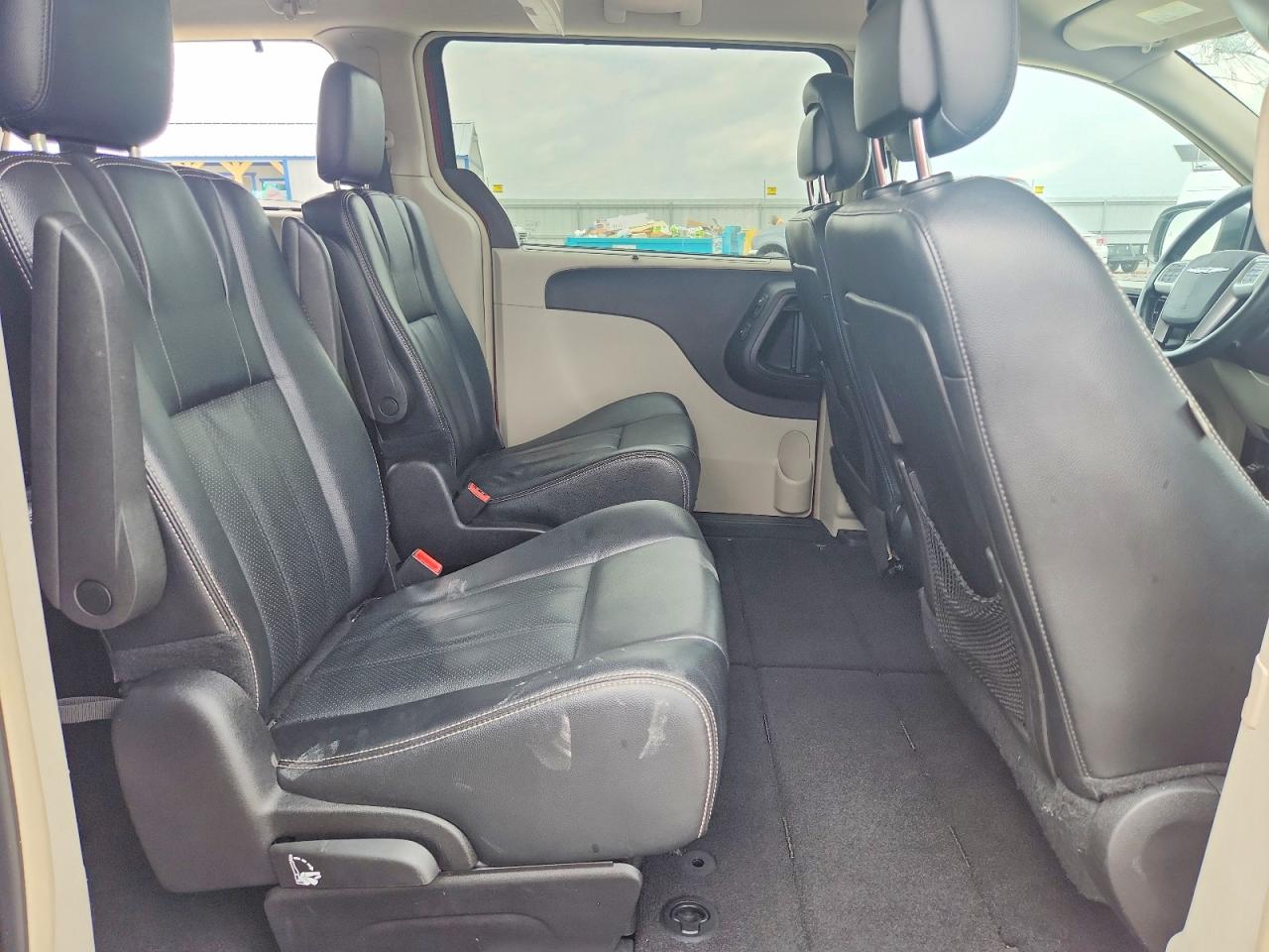 Chrysler Minivan Touring L