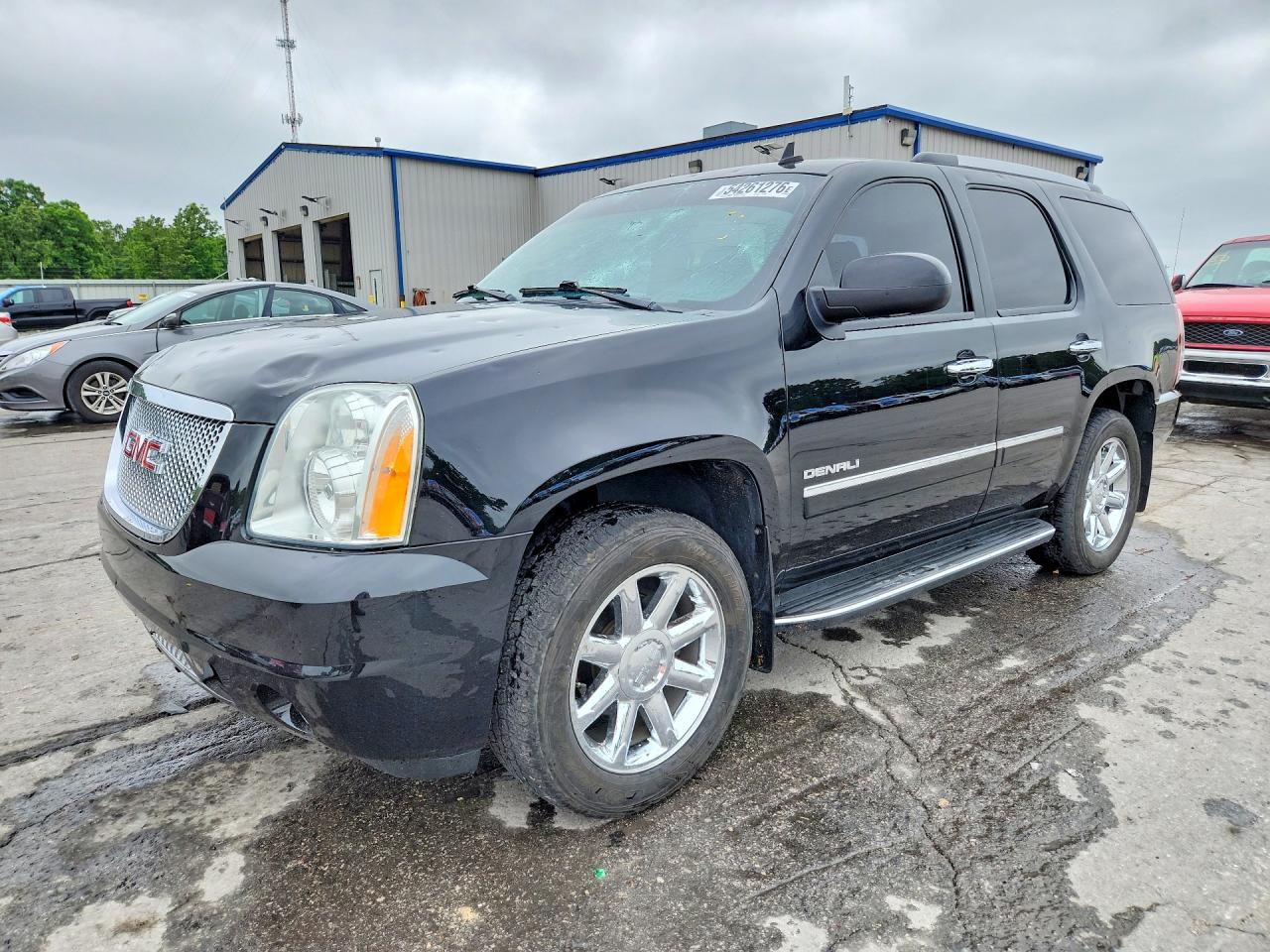 Salvage GMC Yukon Image