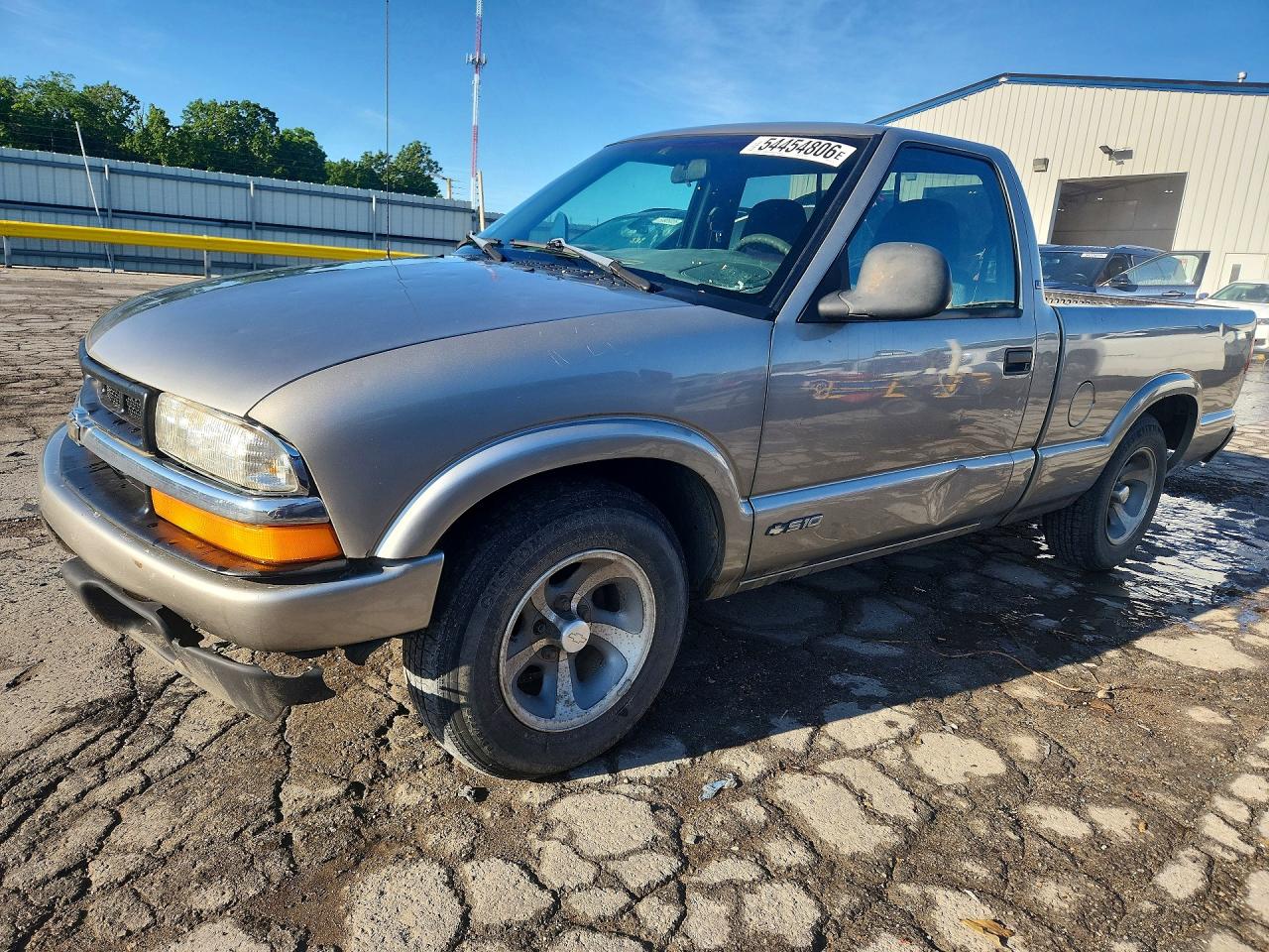 Salvage Chevrolet S-10 Image