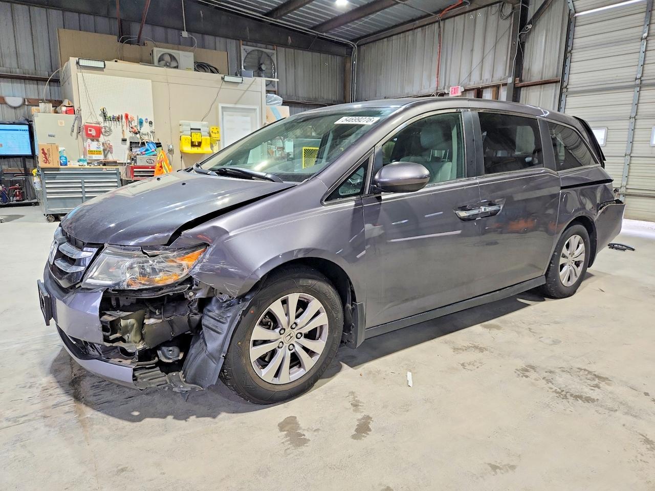 Salvage Honda Odyssey Image