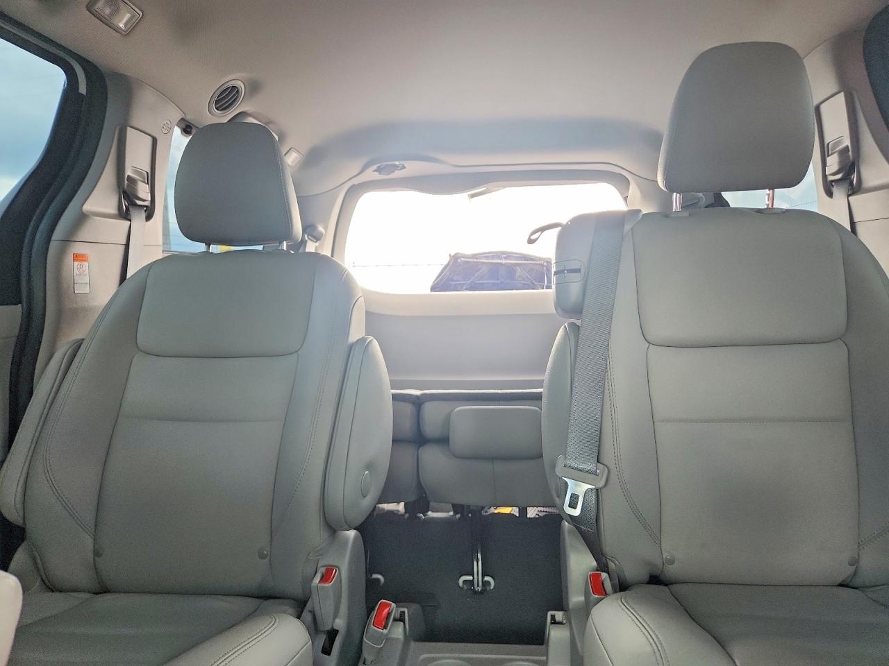 Toyota Sienna Xle 8-passenger