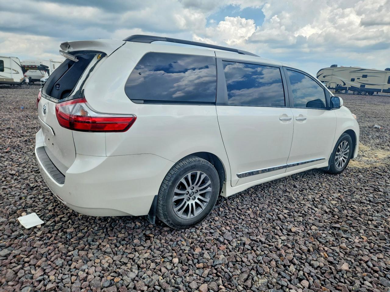 Toyota Sienna Xle 8-passenger