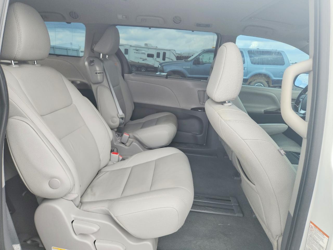 Toyota Sienna Xle 8-passenger