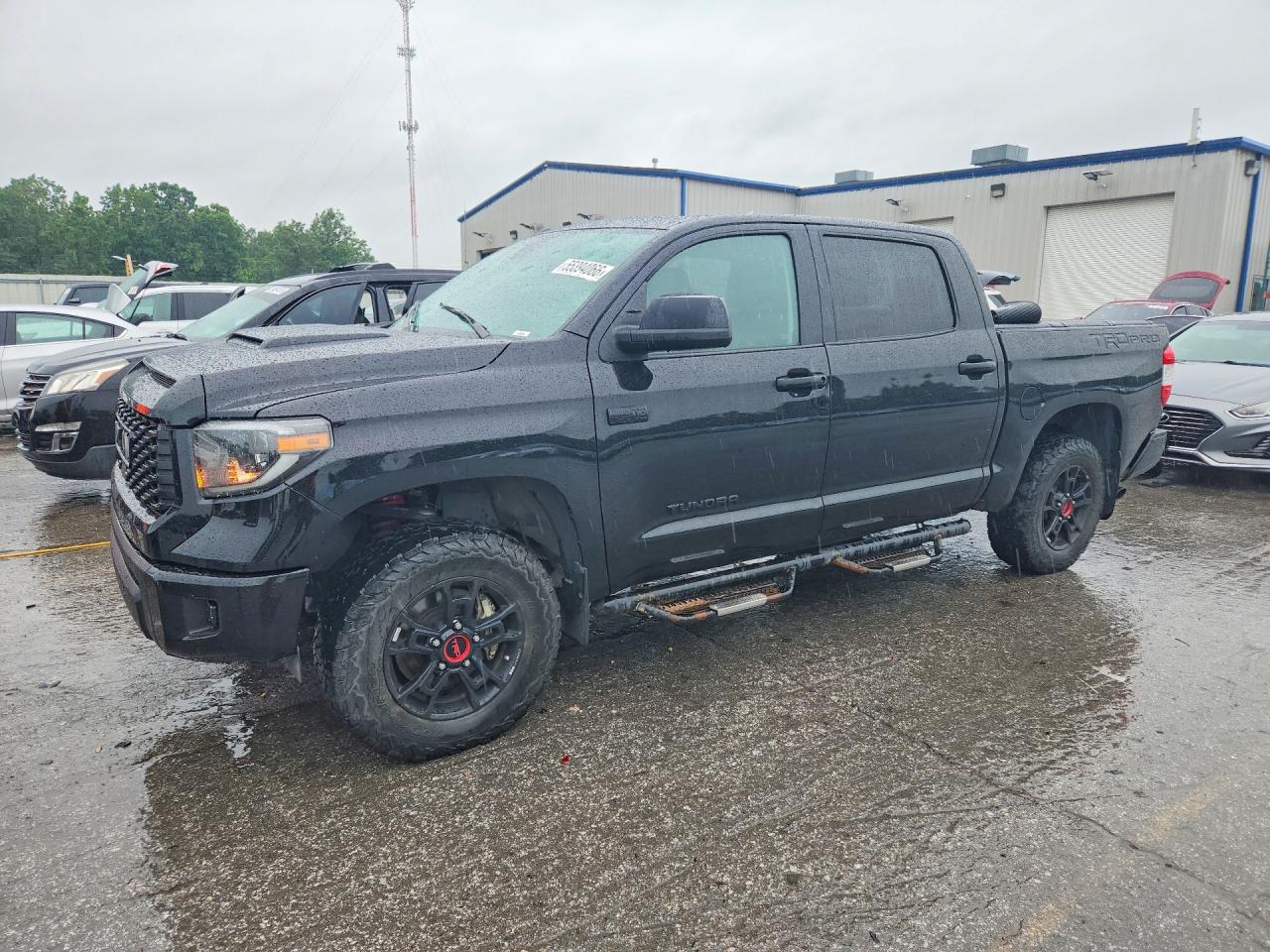 Salvage Toyota Tundra Image